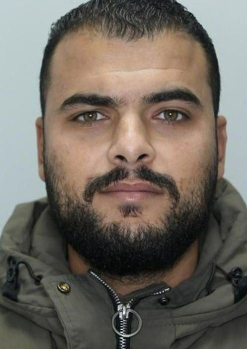 القبض على شخص من غزة بحوزته عبوة ناسفة